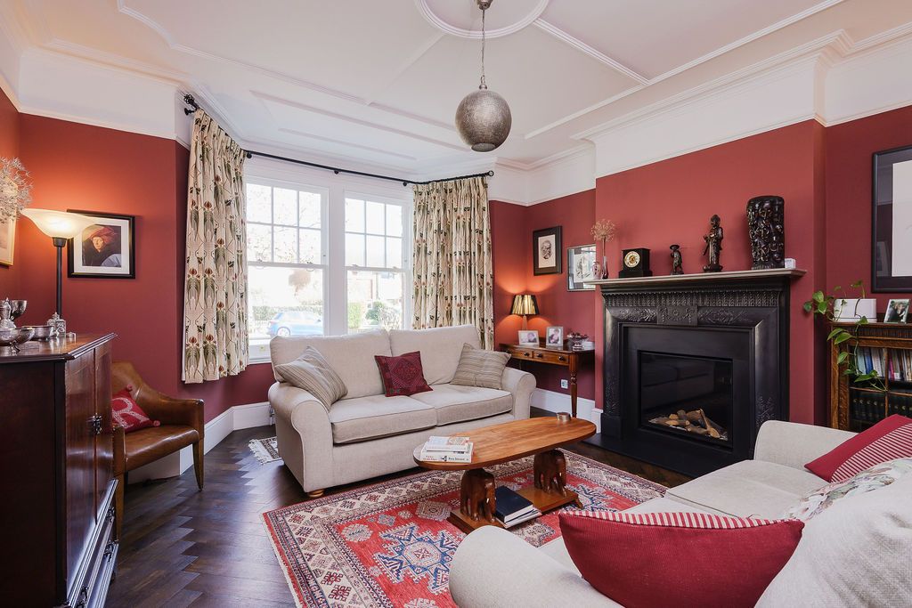 Semi Detached House in London