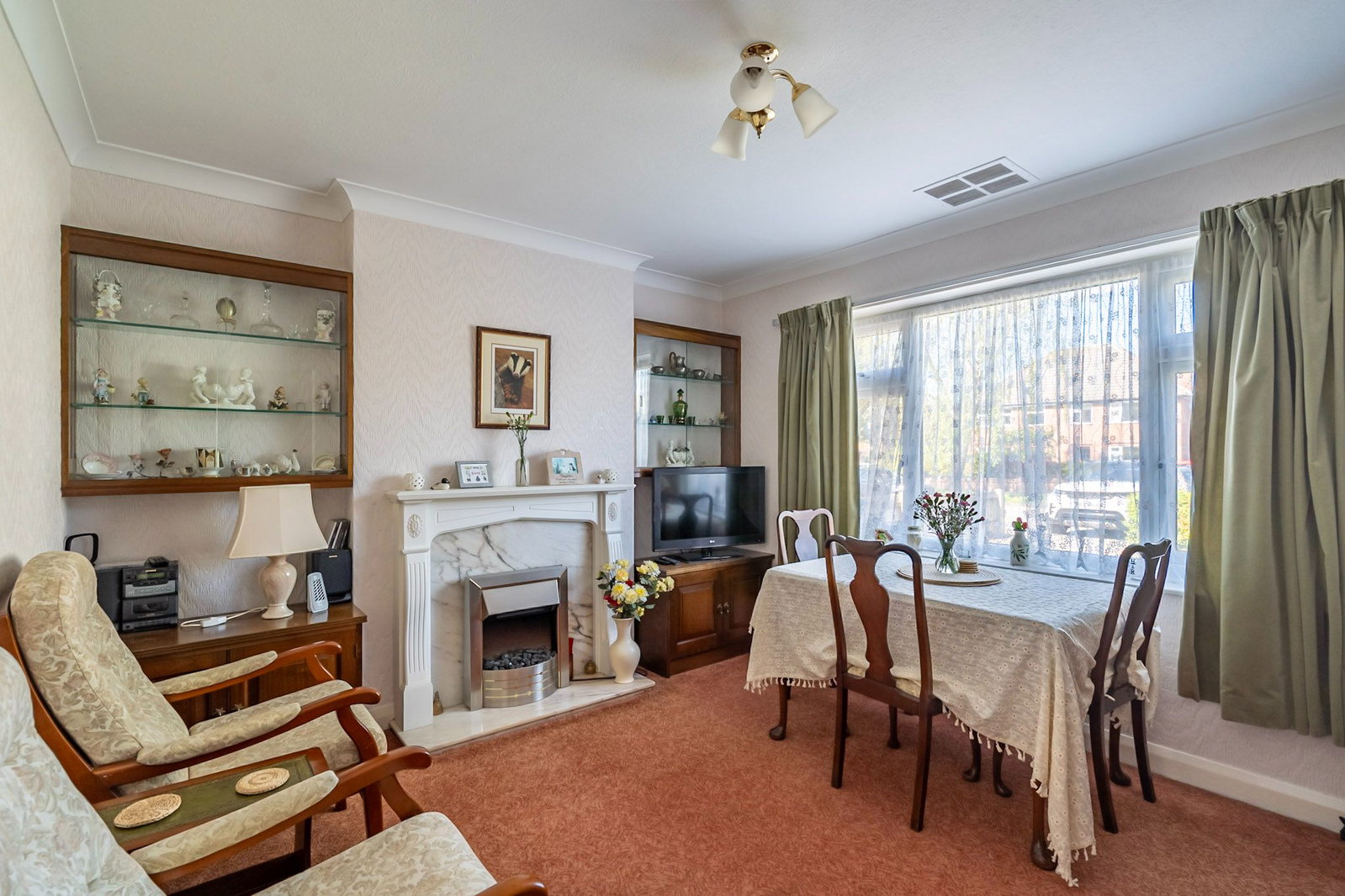 Semi Detached House in York