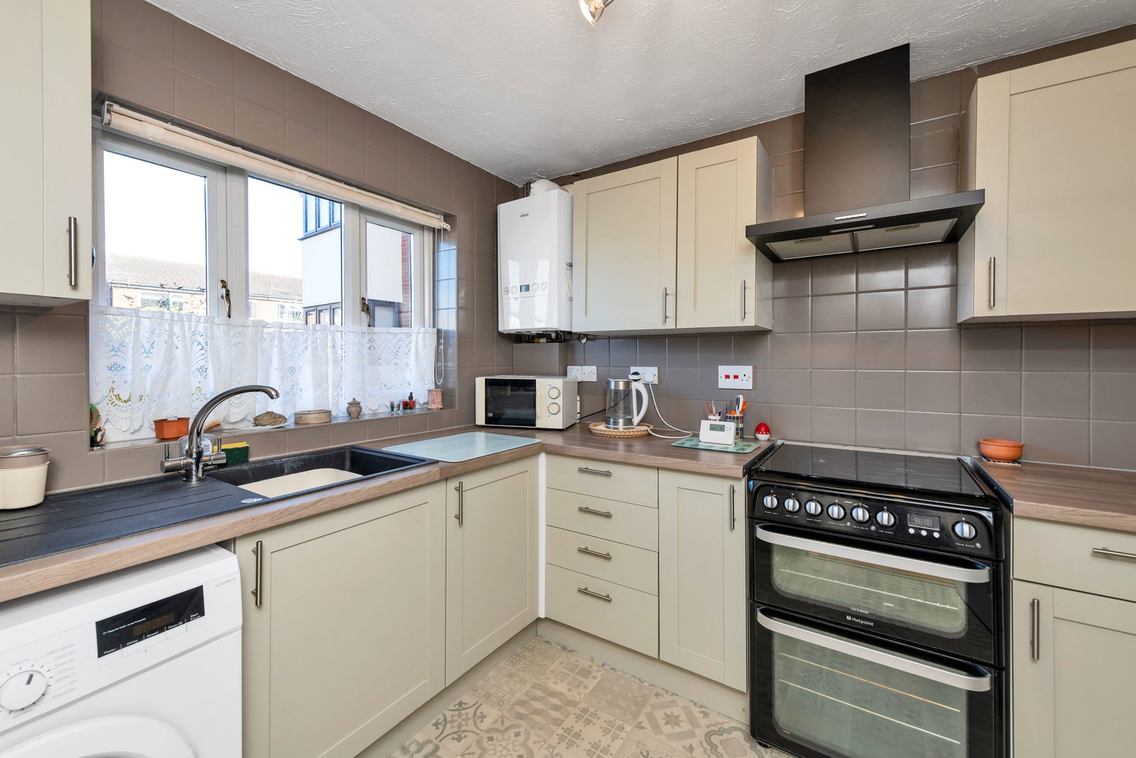 Semi Detached House in Bedford