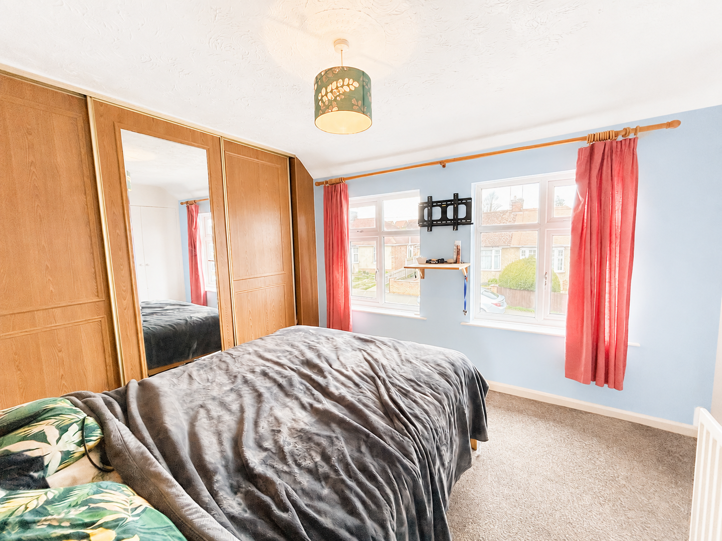 Semi Detached House in Rushden