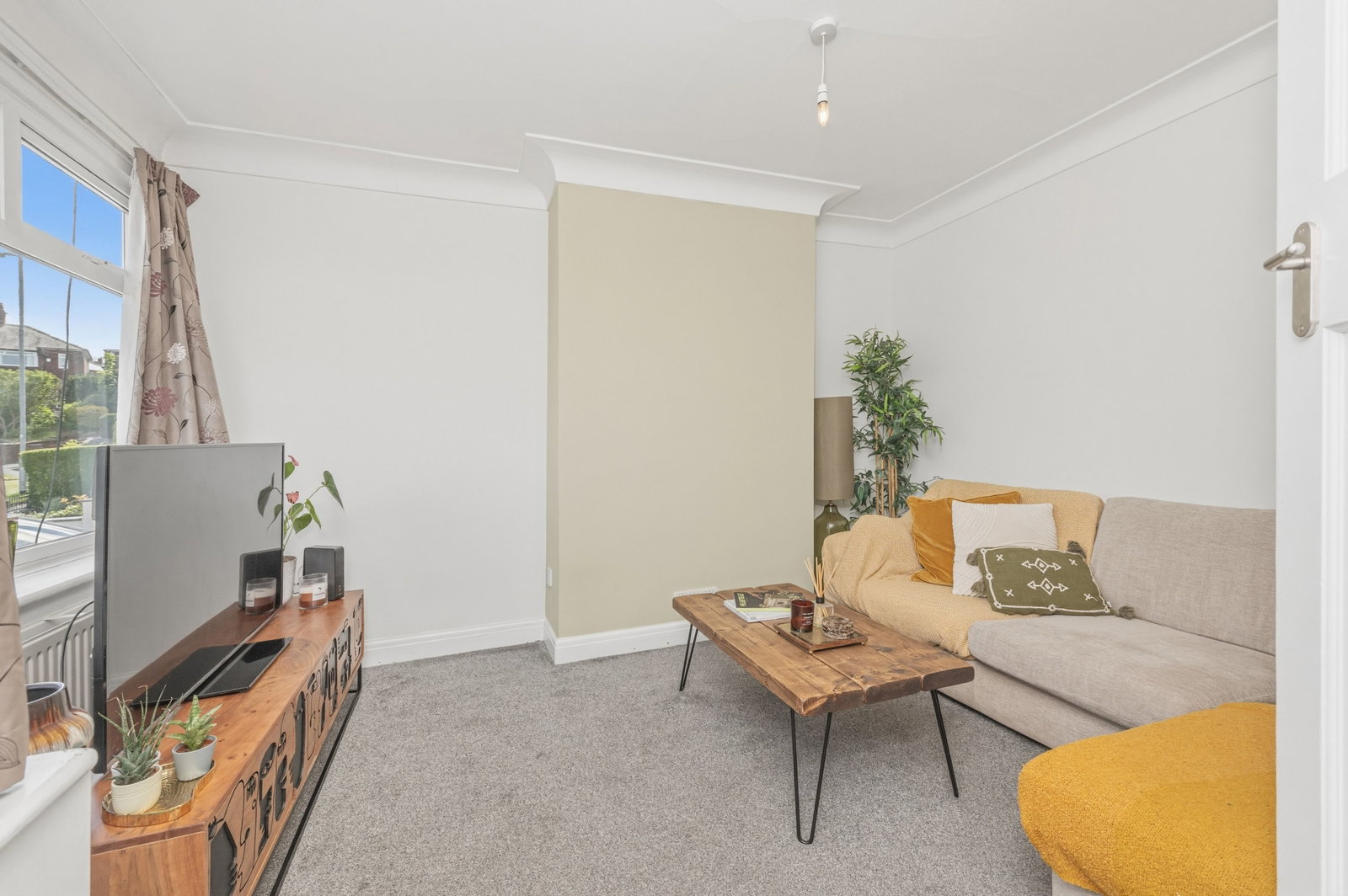 Semi Detached House in Leeds
