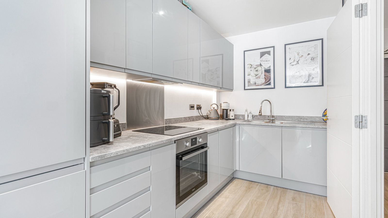 Apartment for sale in Solihull, Broadoaks, Streetsbrook Road, 463 m²