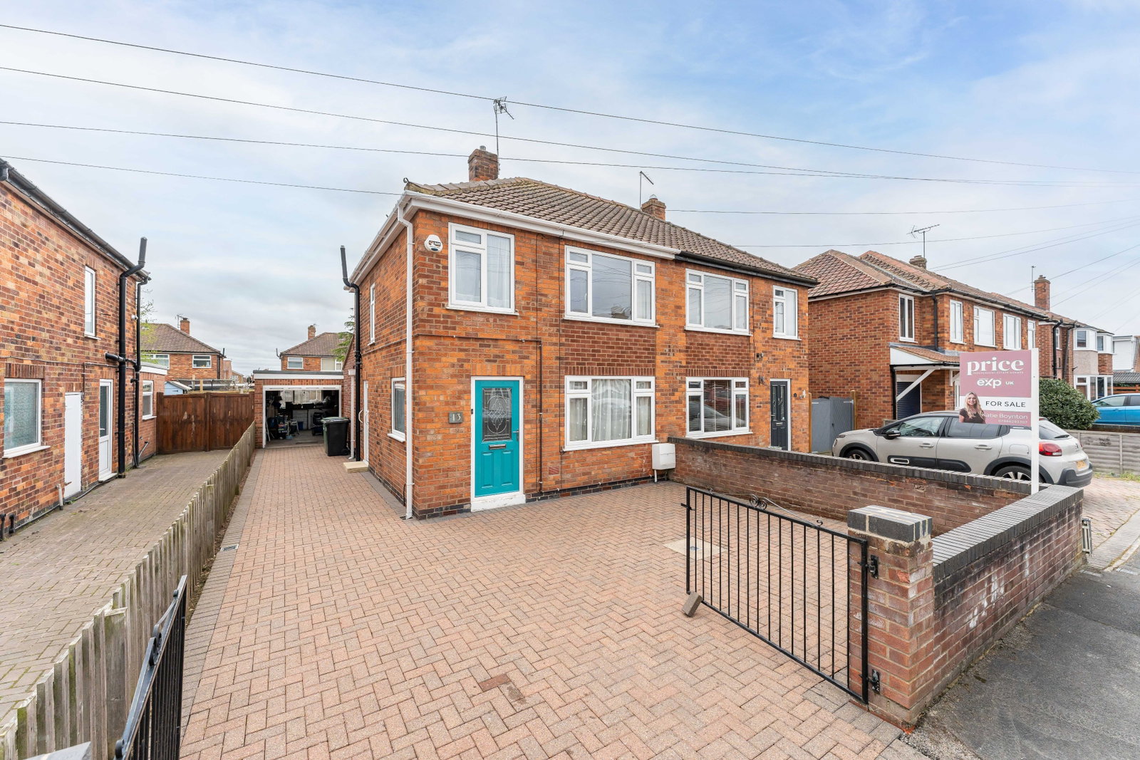 Semi Detached House in York