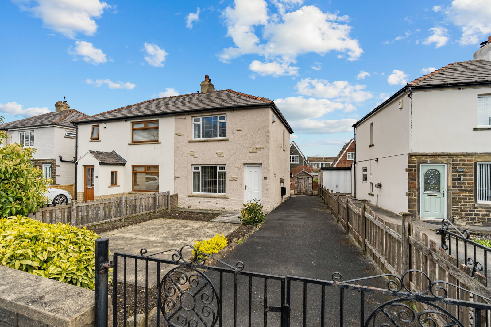Semi Detached House in Bradford