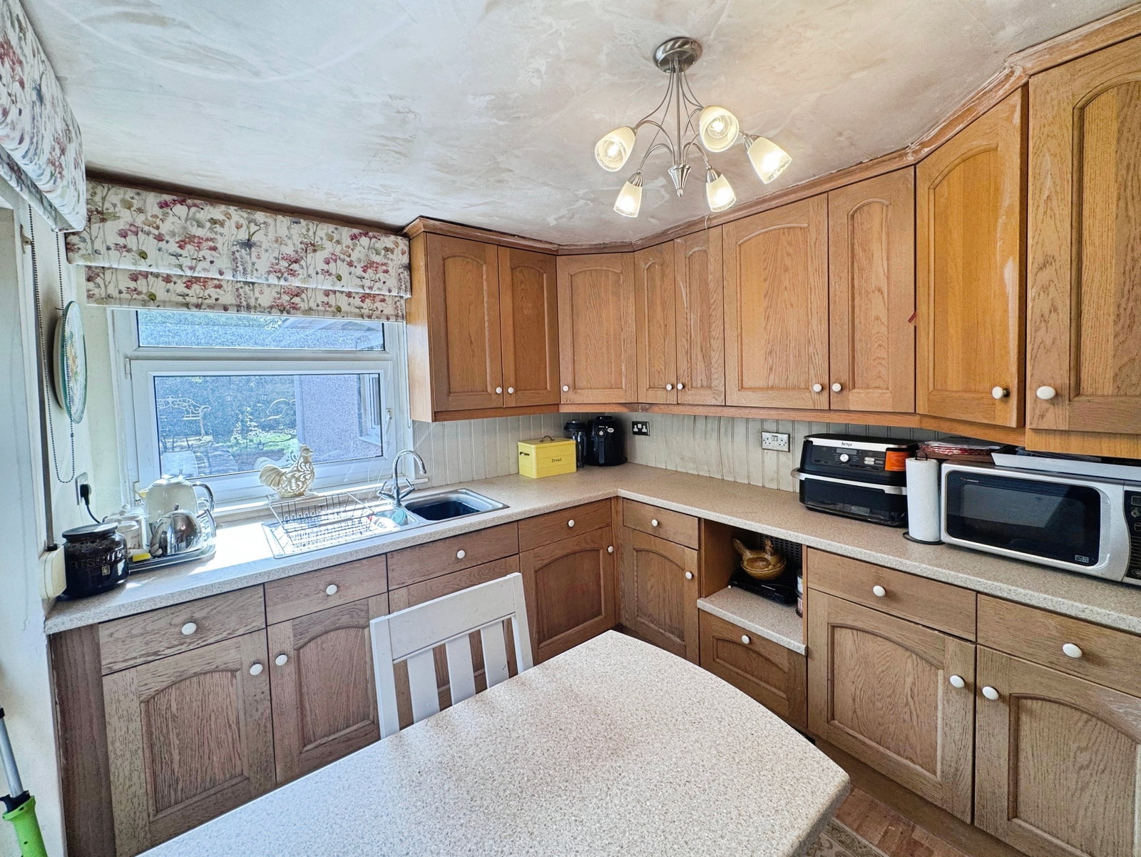 Bungalow in Neath