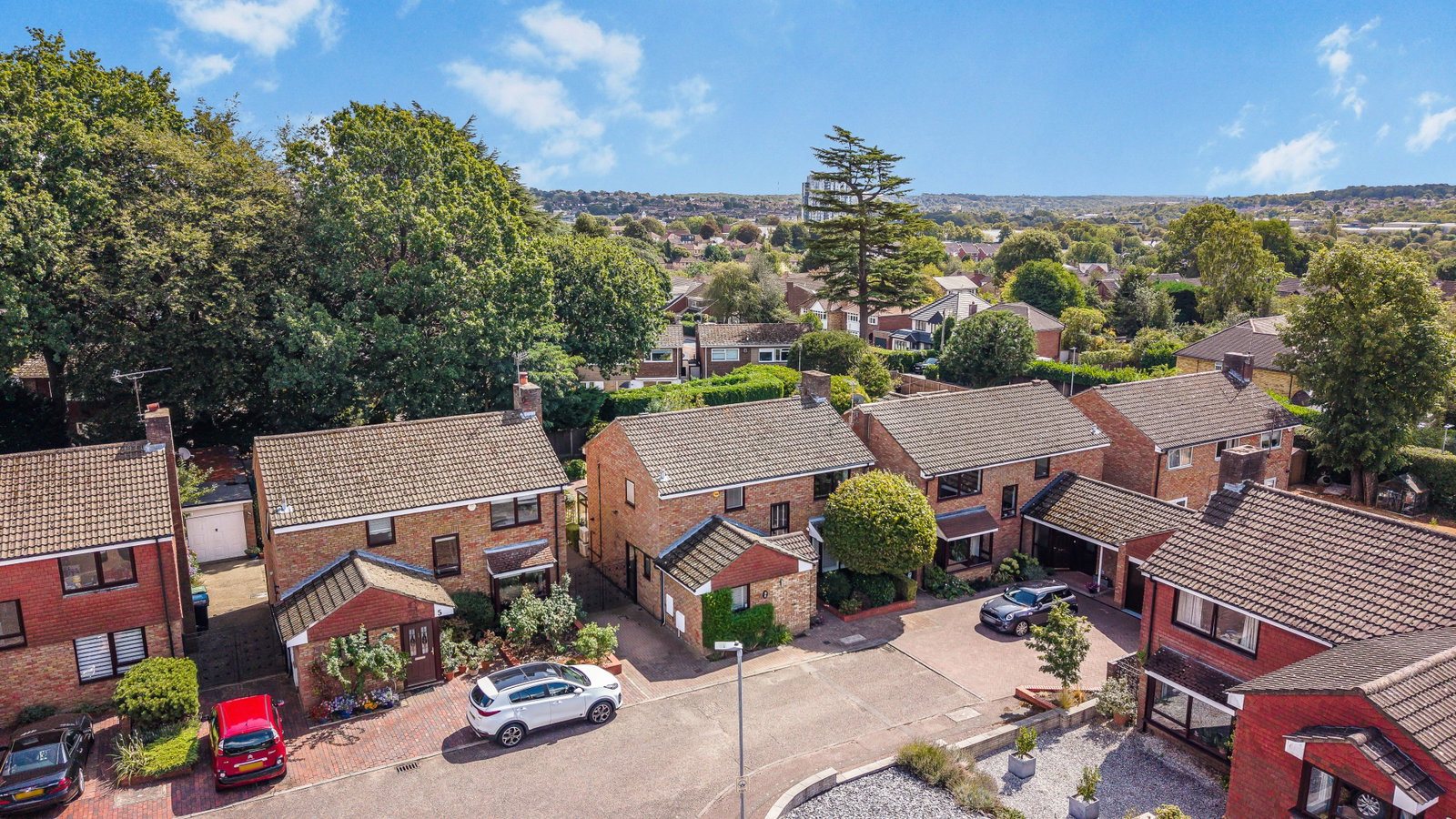 Detached House for sale in Hemel Hempstead, Linden Glade, Boxmoor, HP1, 1420 m²