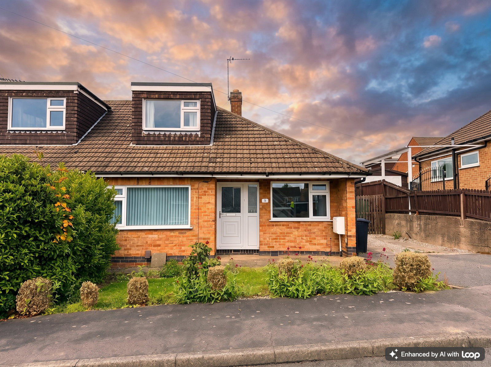 Semi Detached House for sale in Loughborough, Brookside Close, Shepshed, Loughborough, LE12 9HL