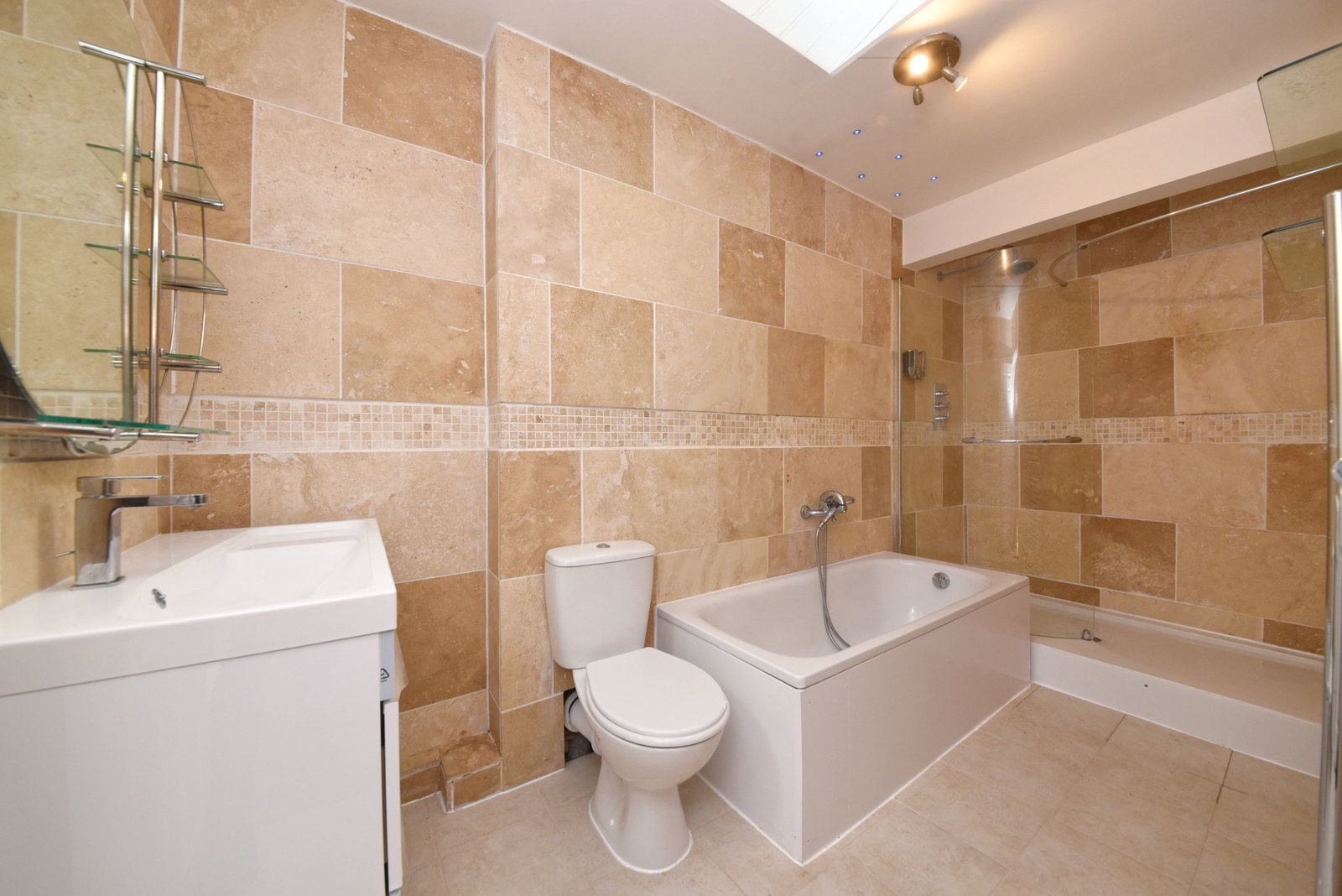 Terraced Bungalow in Borehamwood