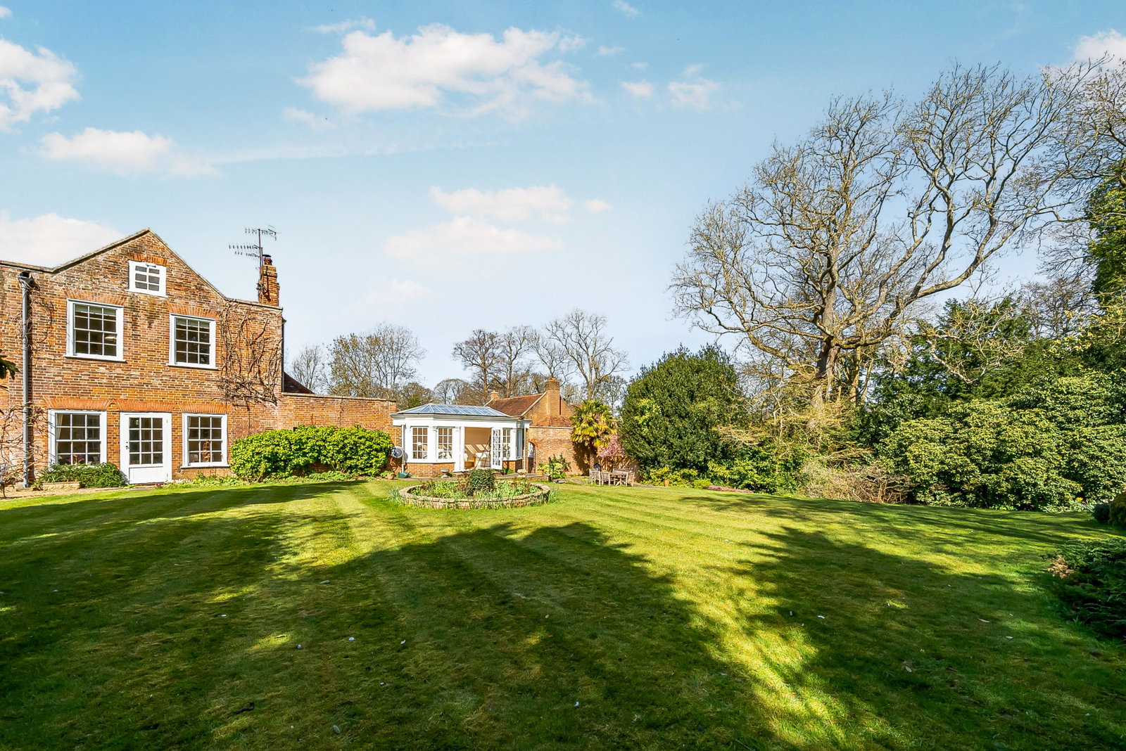Semi Detached House in Bletchingley