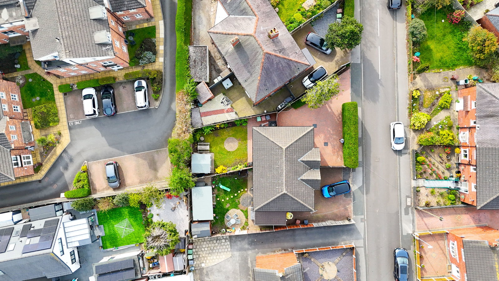 Semi Detached House in Wakefield
