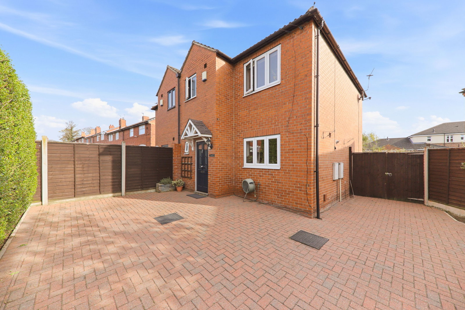 Semi Detached House in Wakefield