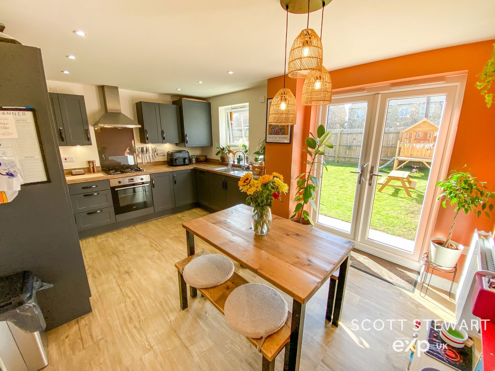 Semi Detached House in Peterborough