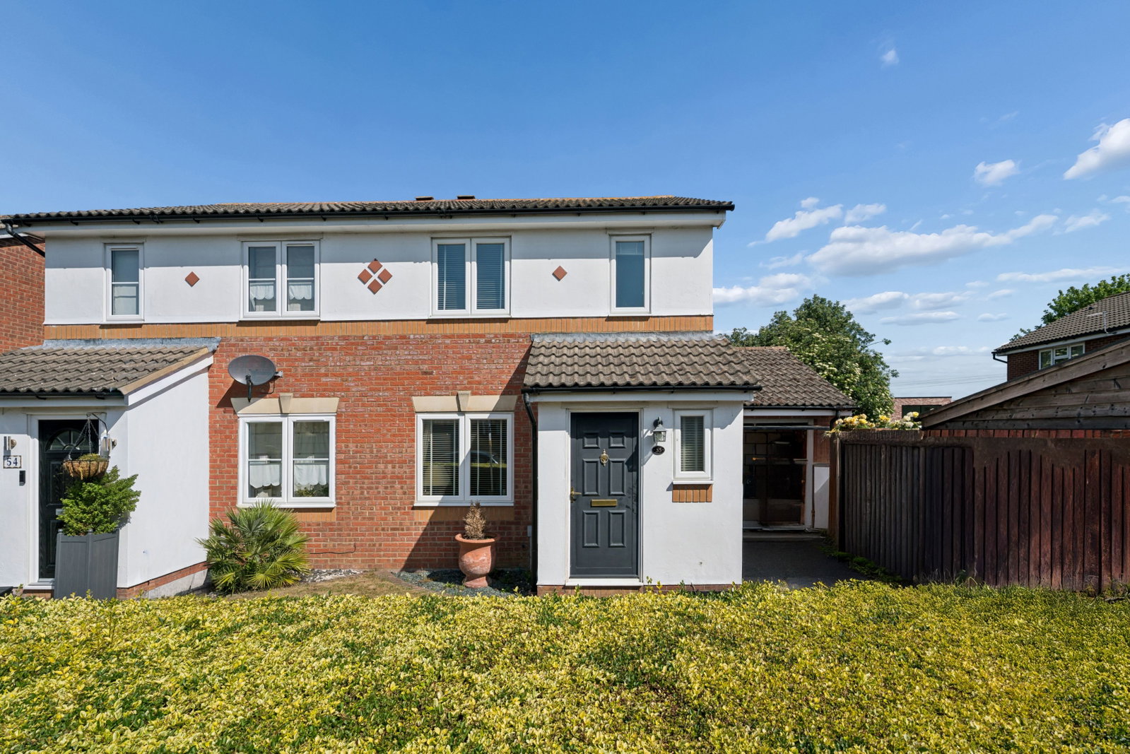 Semi Detached House in Baldock