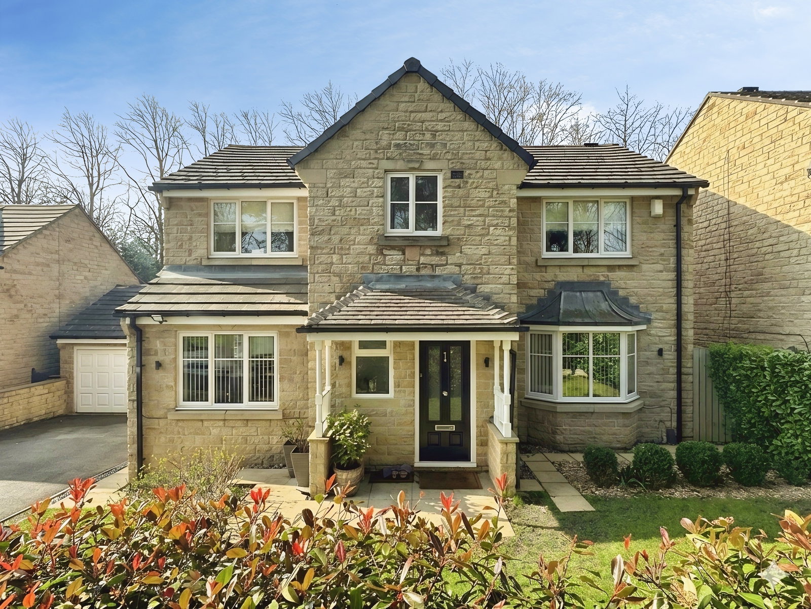 Detached House in Huddersfield