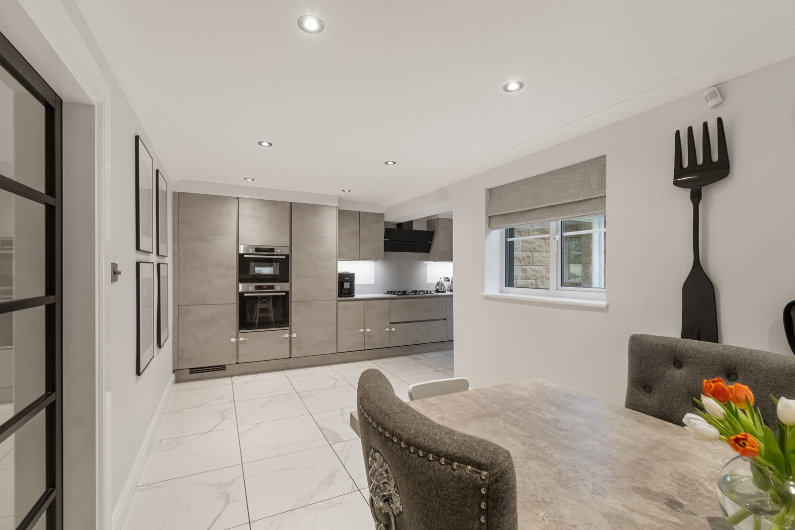 Detached House in Huddersfield
