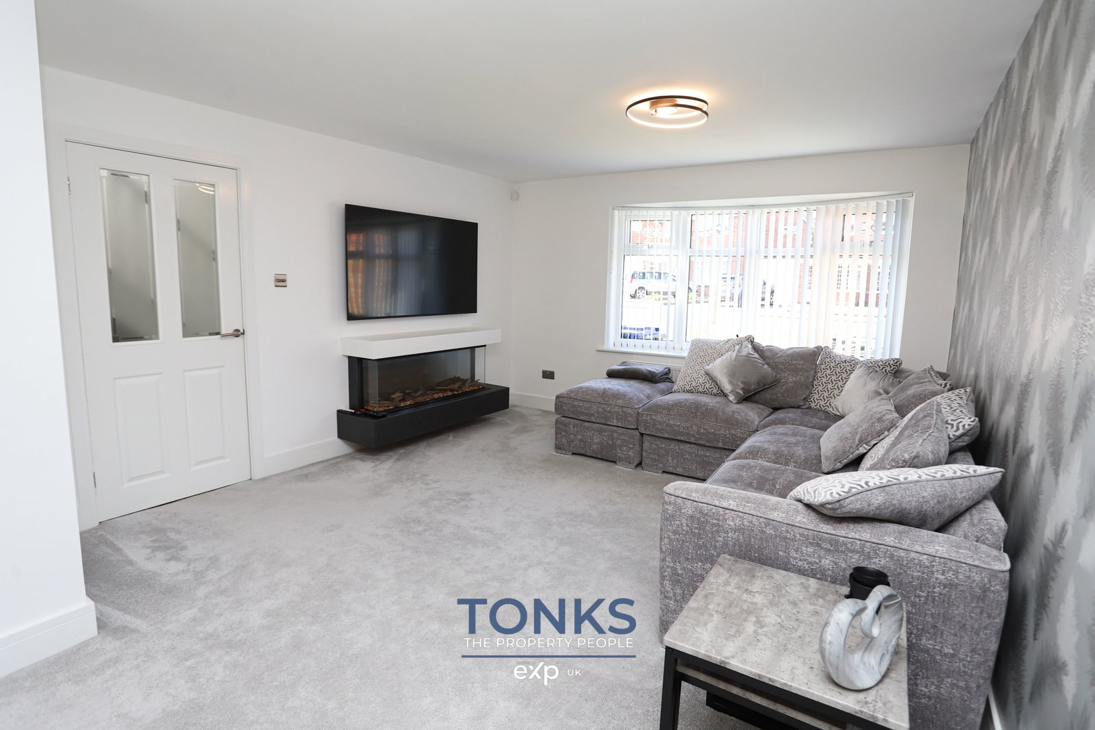 Semi Detached House in Halesowen