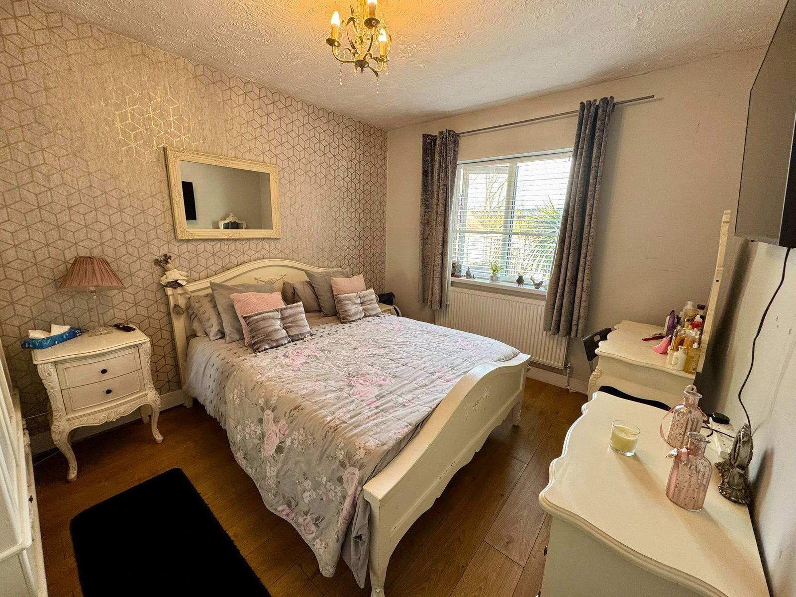 Bungalow in Ashford