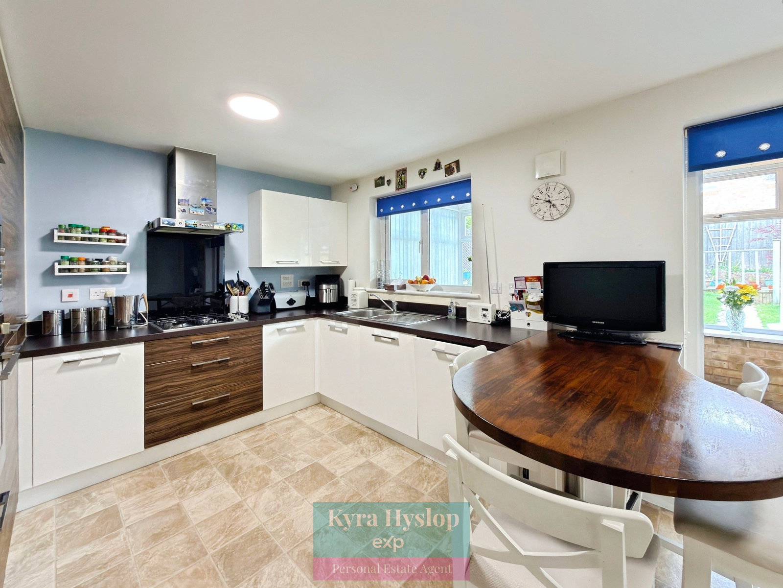 Detached House in Exeter