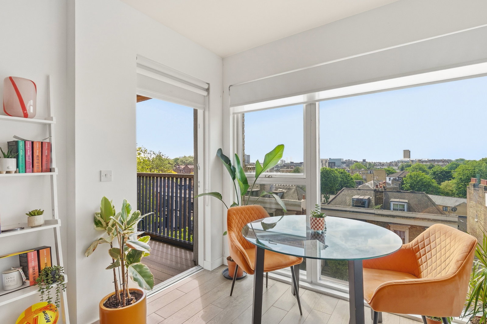 Flat for sale in London, Dalston Lane, London, E8, 553 m²