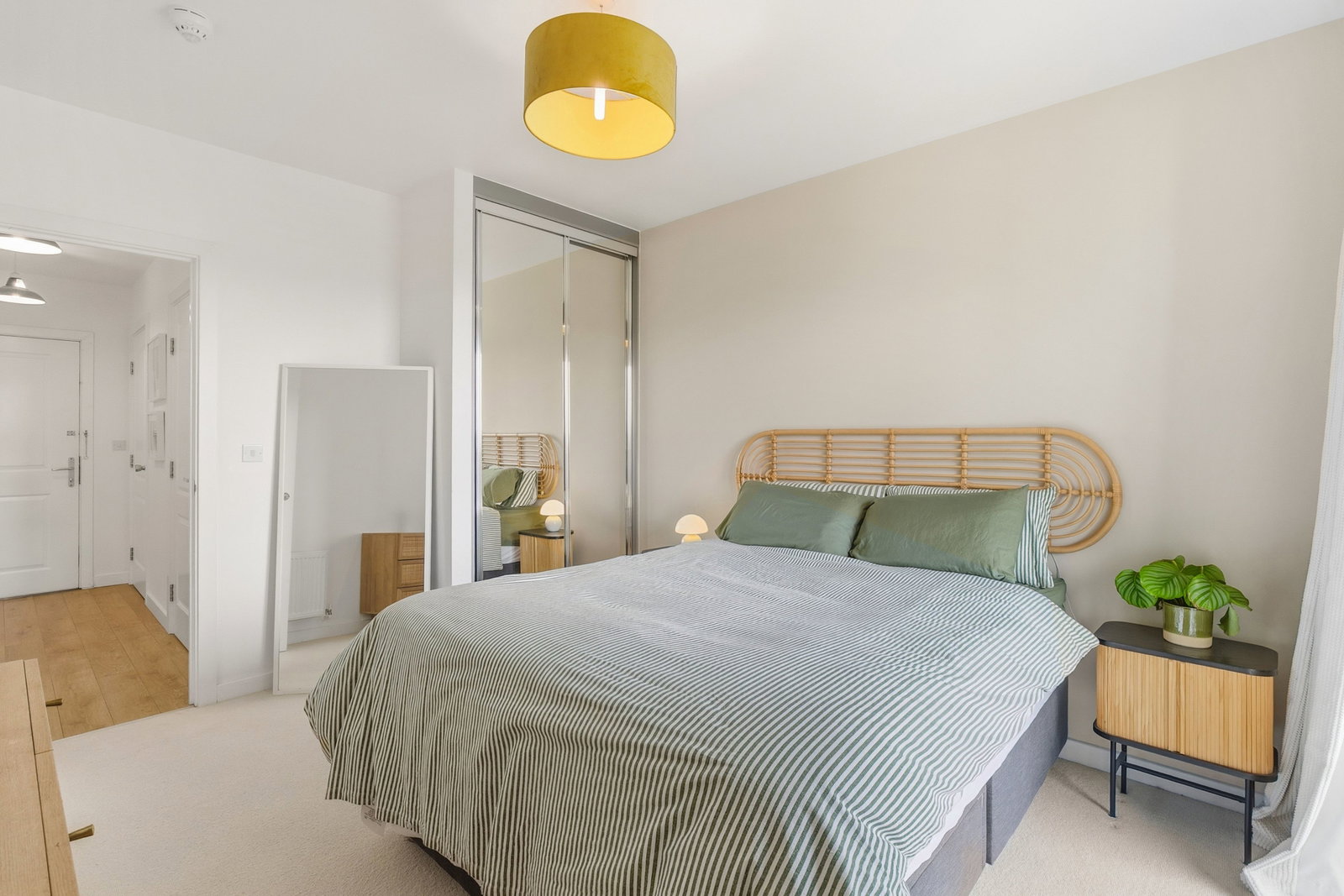 Flat for sale in London, Dalston Lane, London, E8, 553 m²