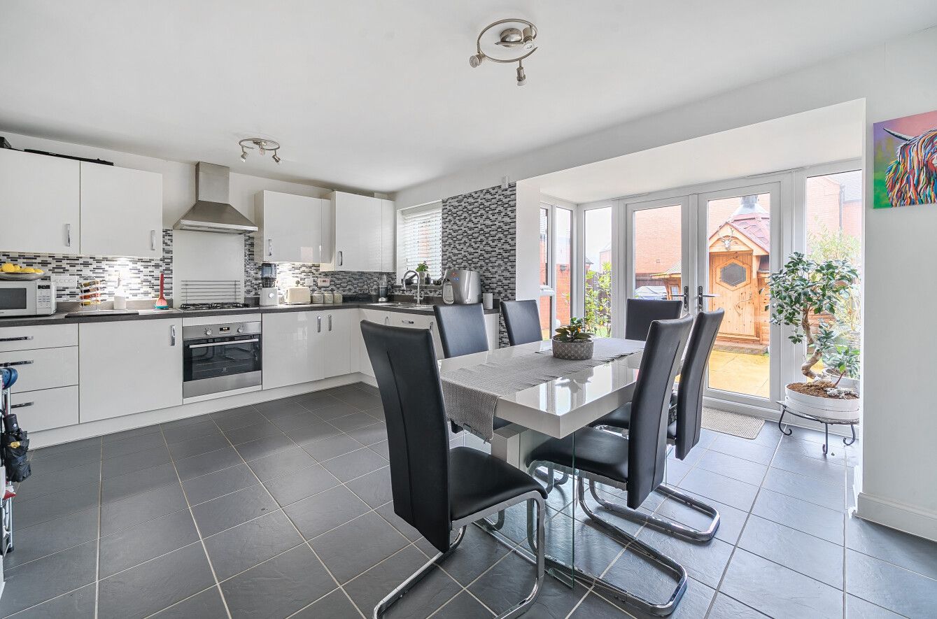 Detached House in Brackley