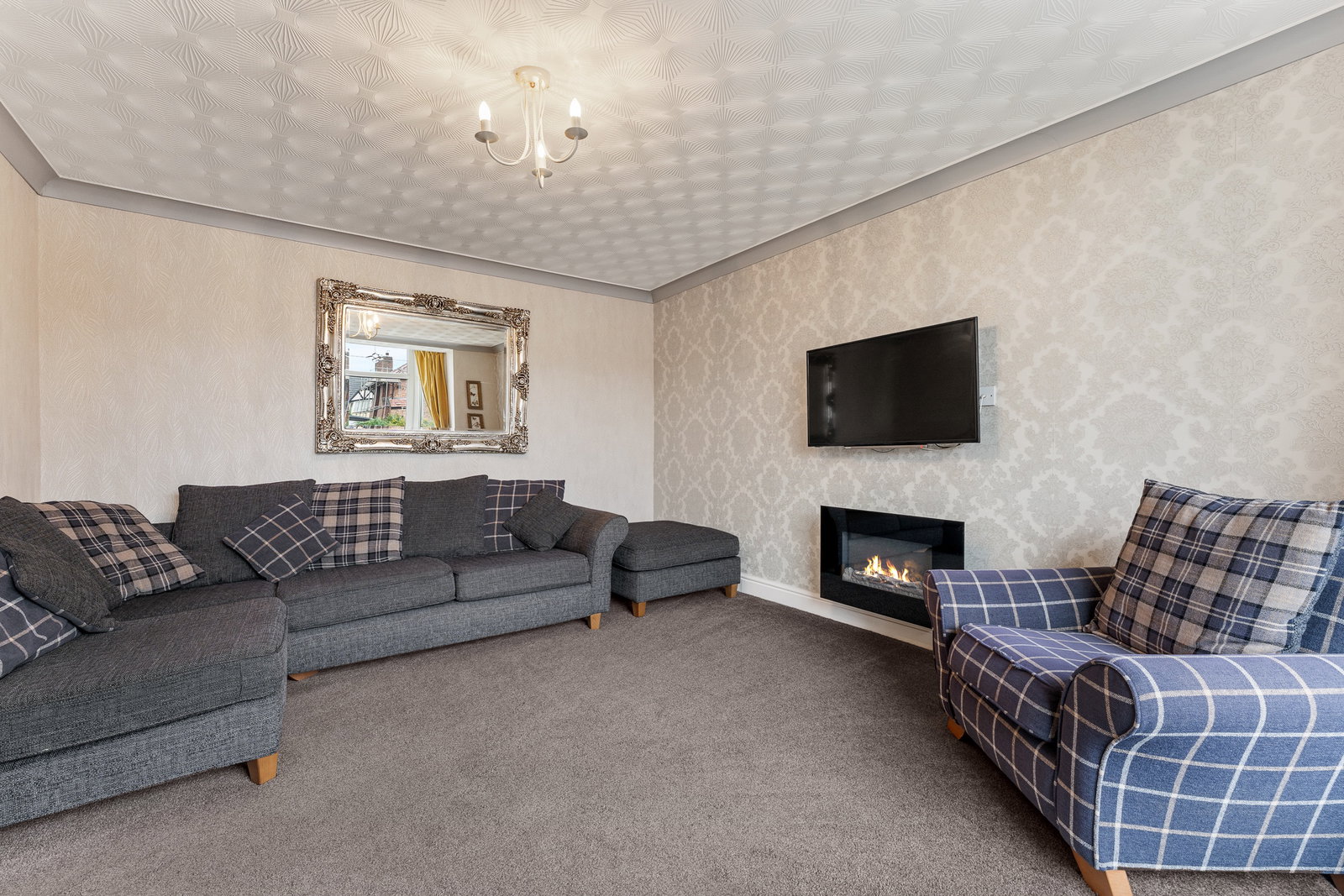 Semi Detached House in Manchester