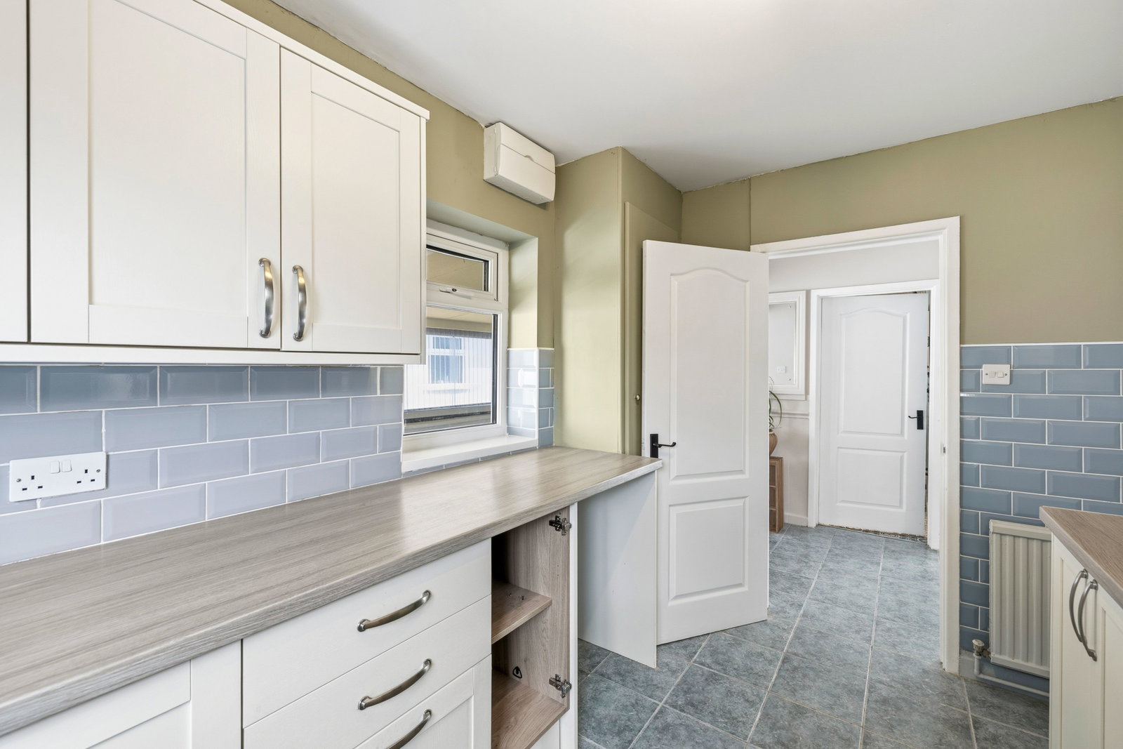 Detached House in Swansea