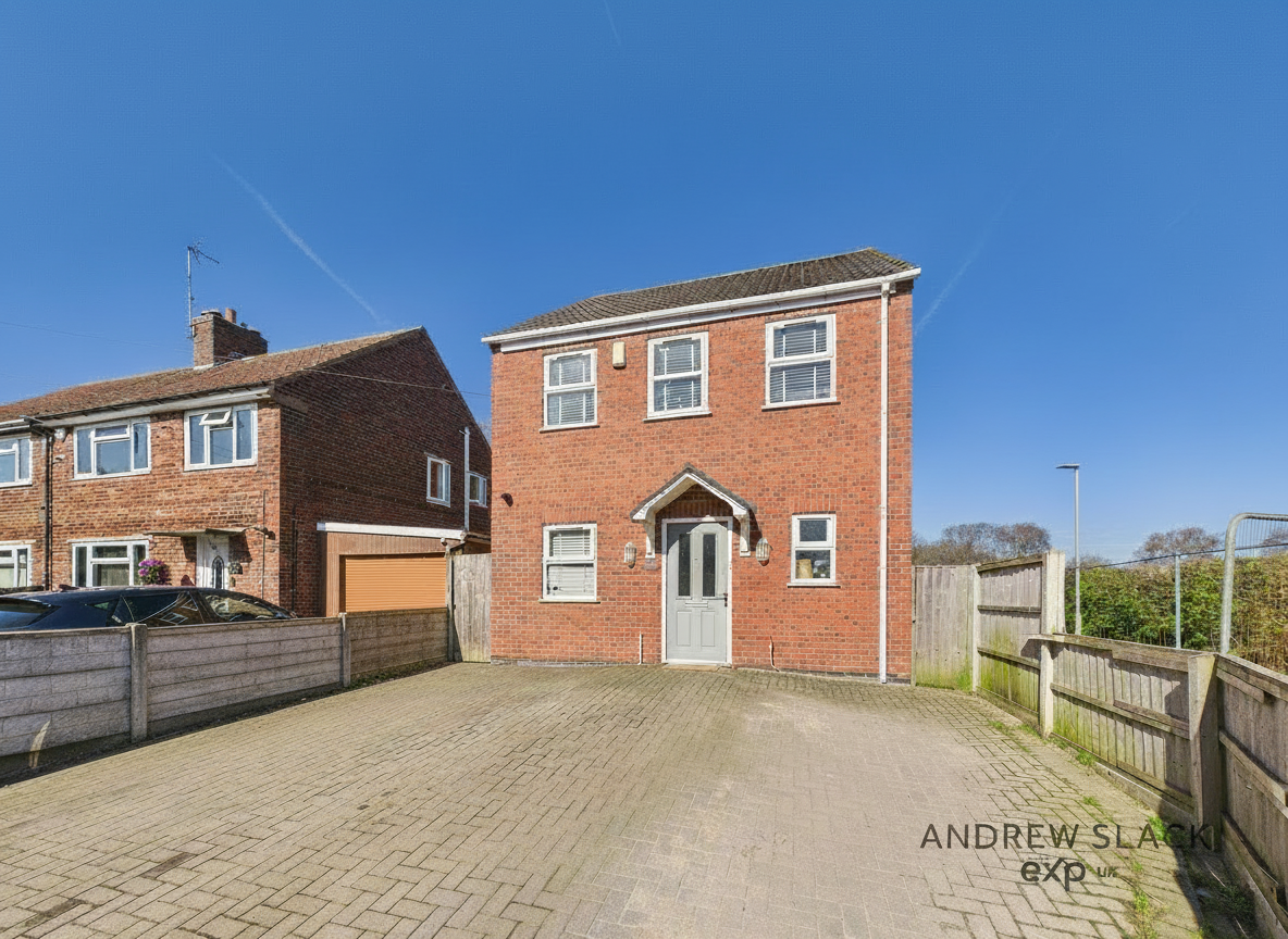 Detached House in Sutton in Ashfield