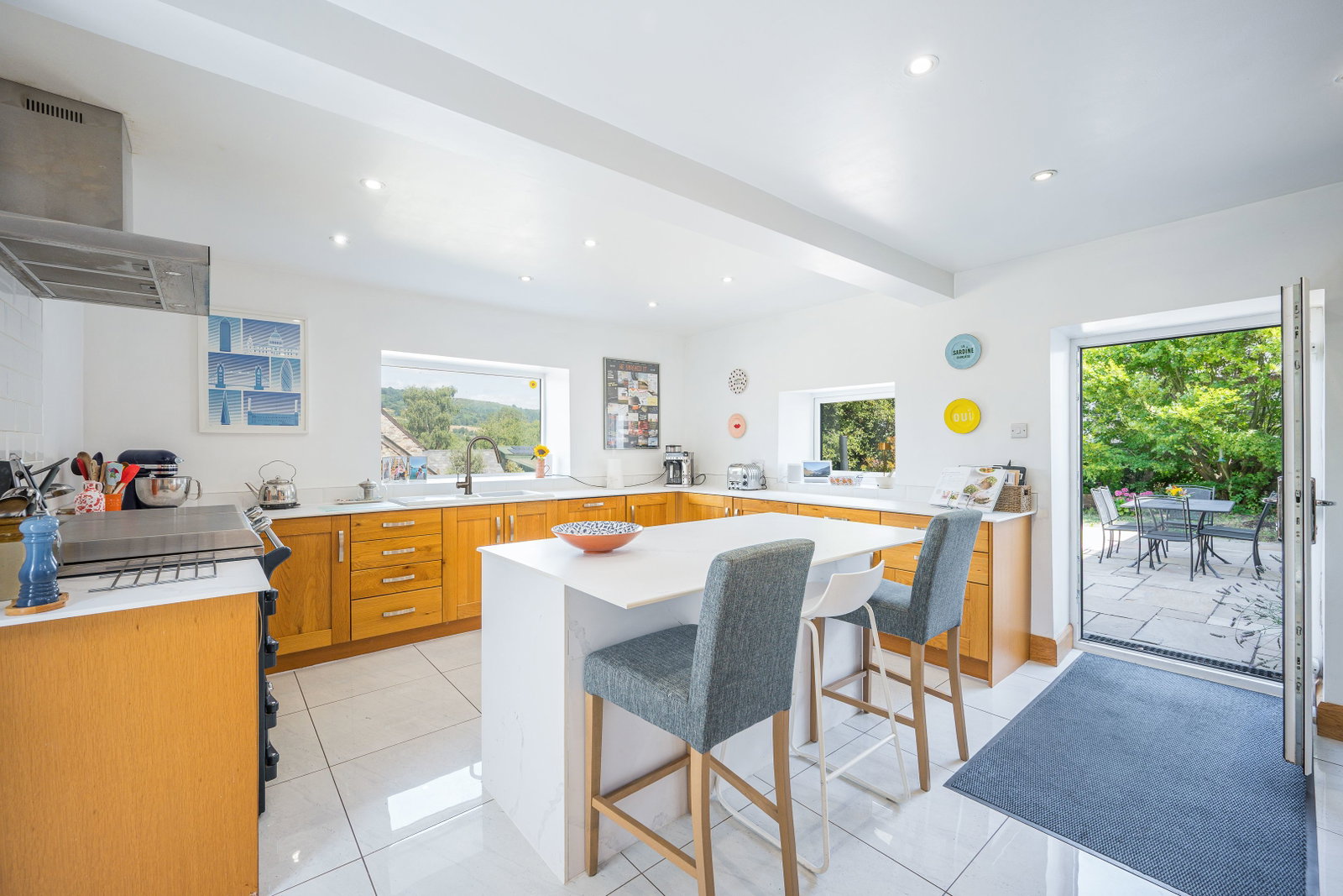 Detached House for sale in Abergavenny, Glanbaiden, Abergavenny, 2369 m²