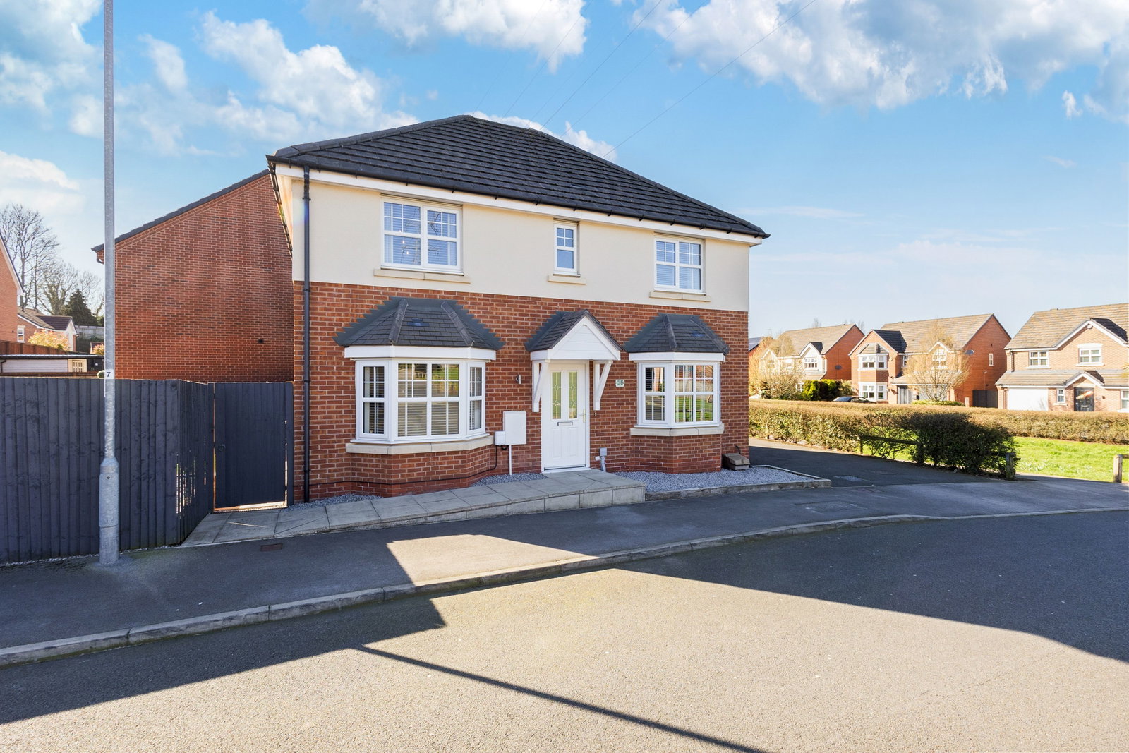 Detached House in Castleford