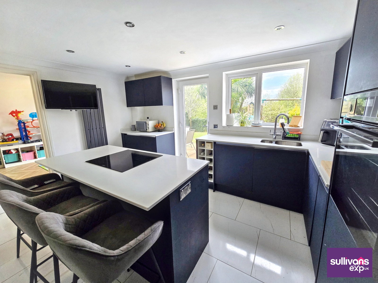 Detached House in Swansea