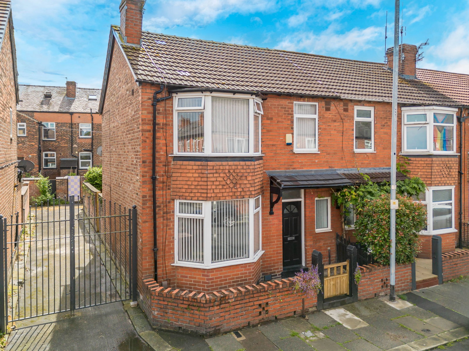 Terraced House for sale in Manchester, Garfield Avenue, Levenshulme, Manchester, M19, 762 m²