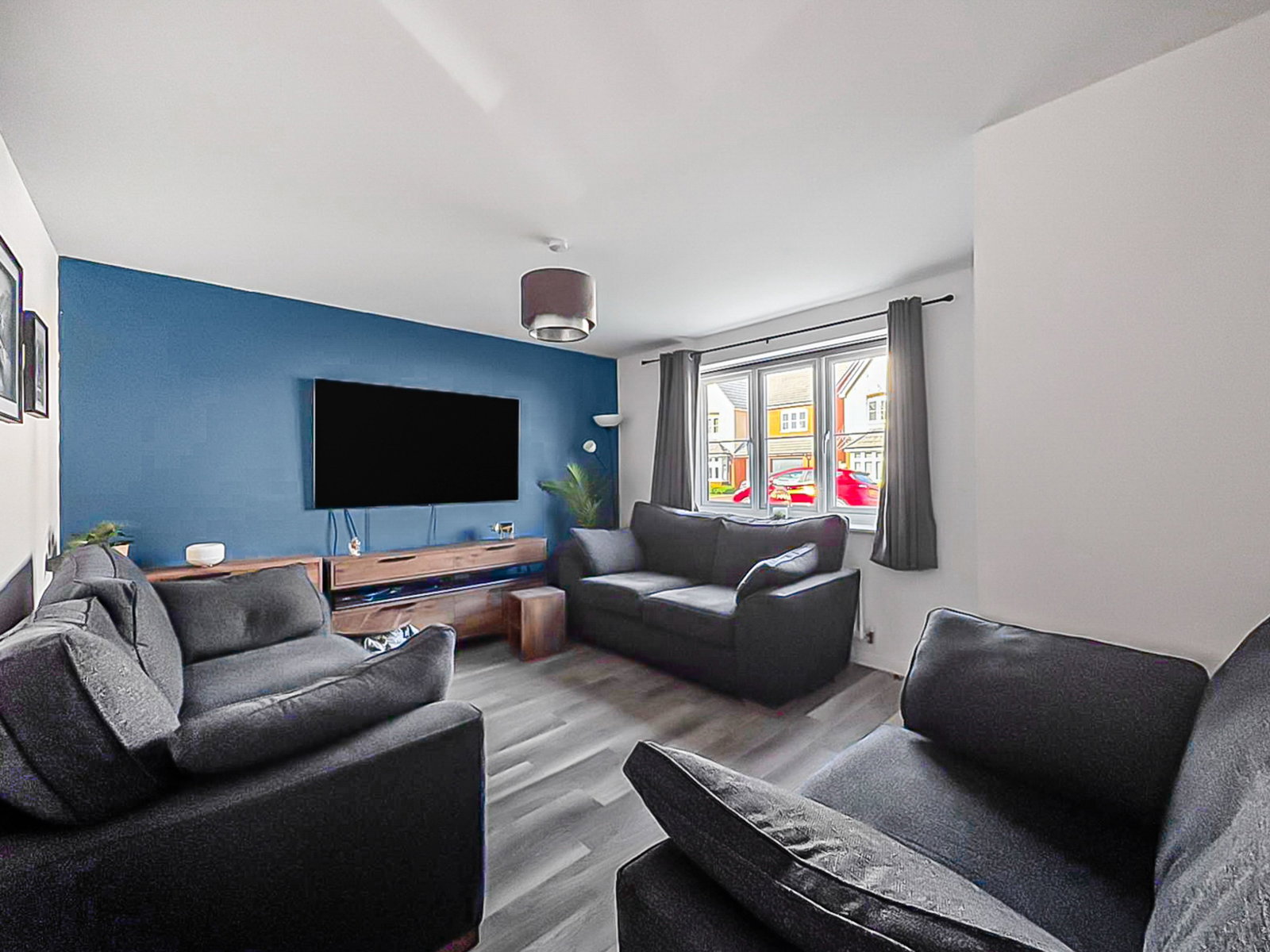 Terraced House in Cam