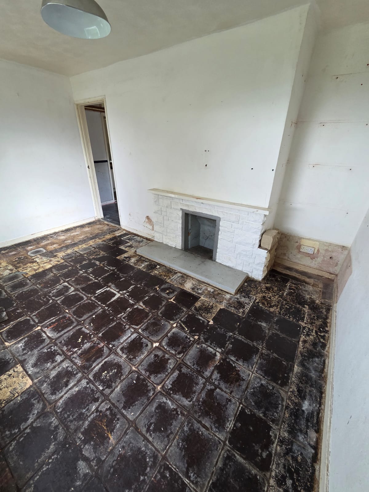 Semi Detached House in Chesterfield