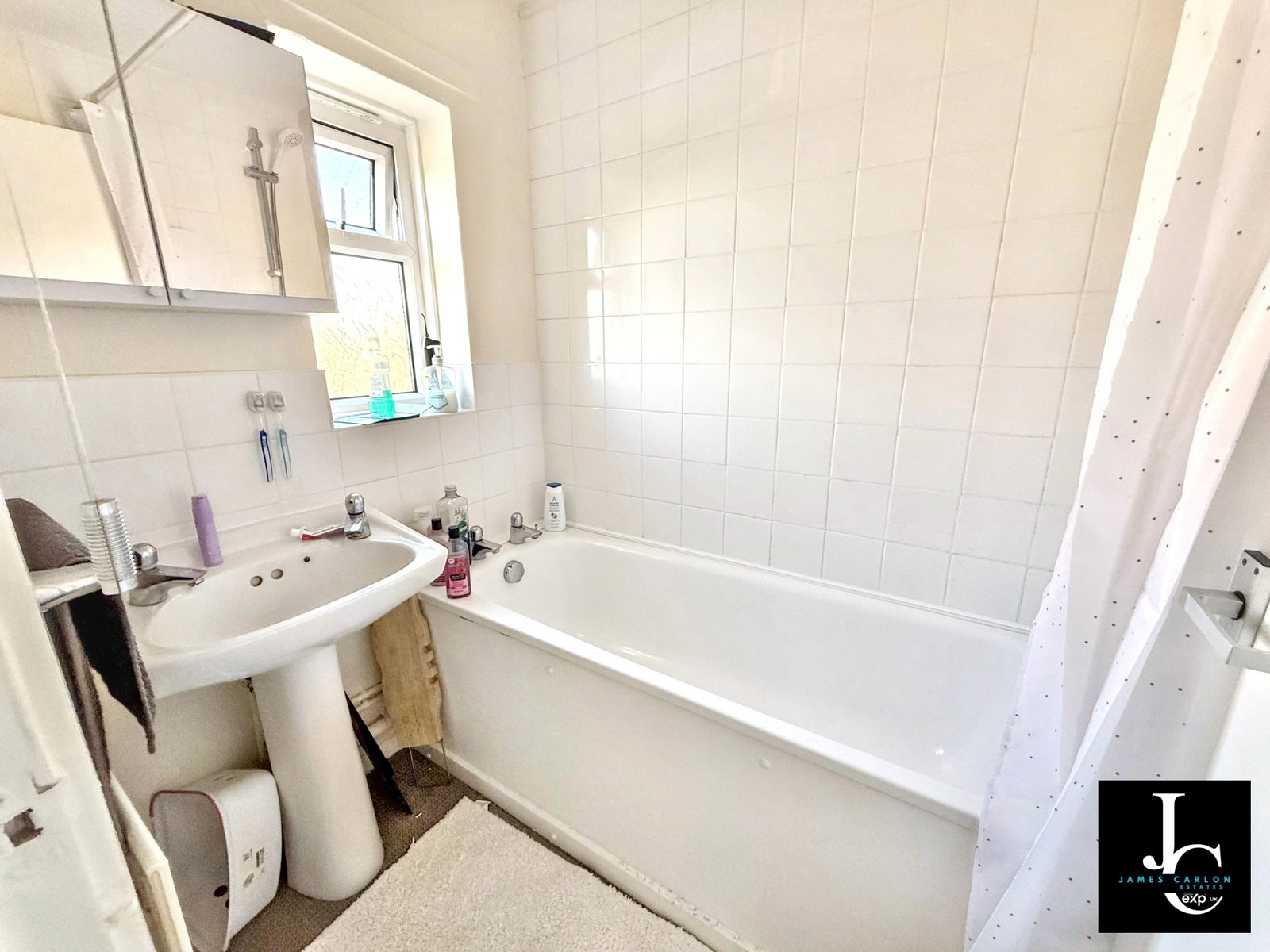Semi Detached House in Telford