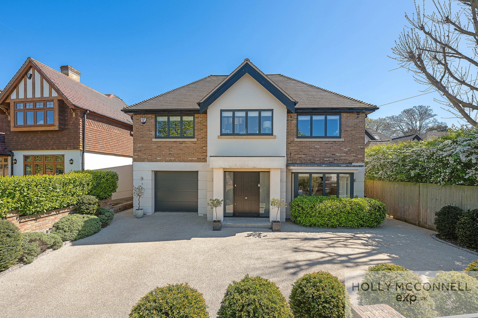 Detached House in Bromley