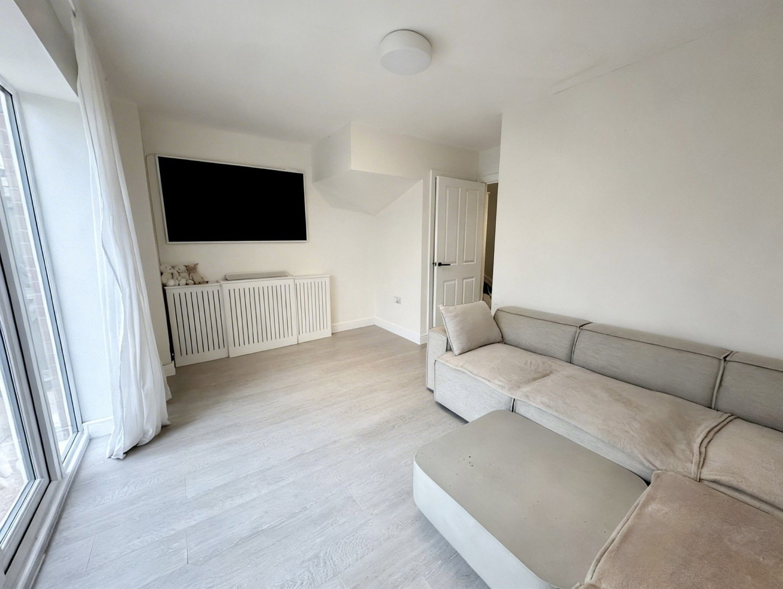 Semi Detached House in Tipton
