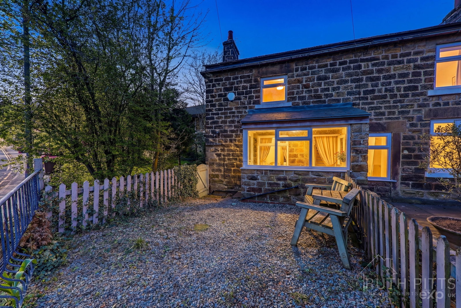Semi Detached House in Wakefield