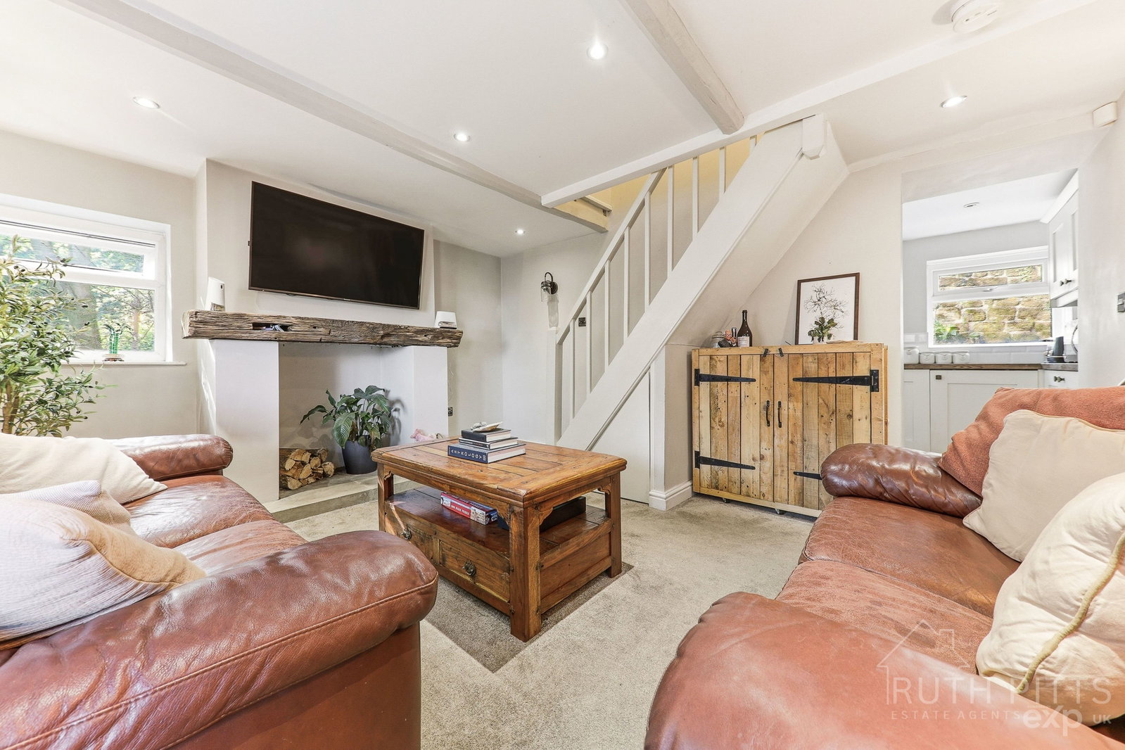 Semi Detached House in Wakefield