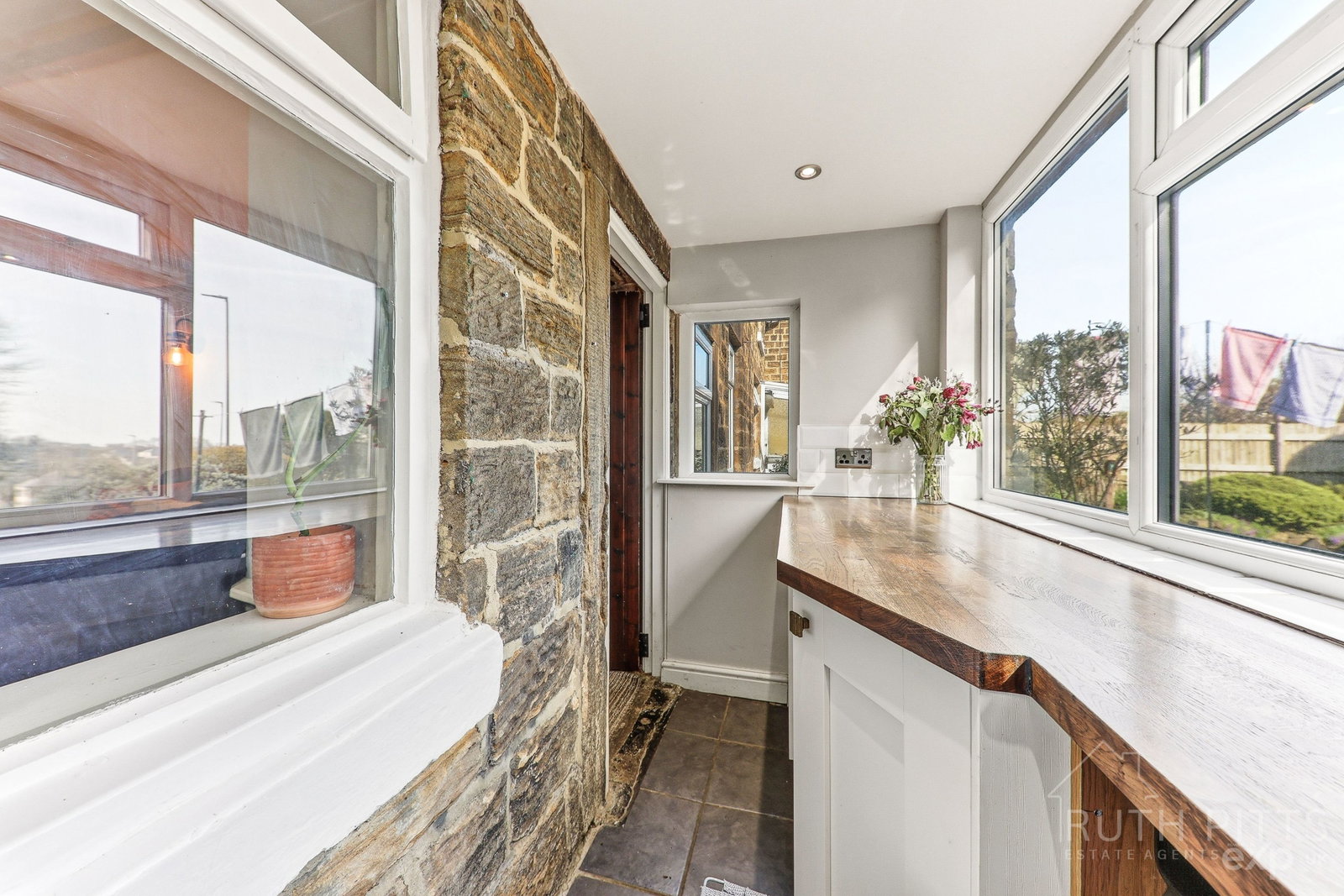 Semi Detached House in Wakefield