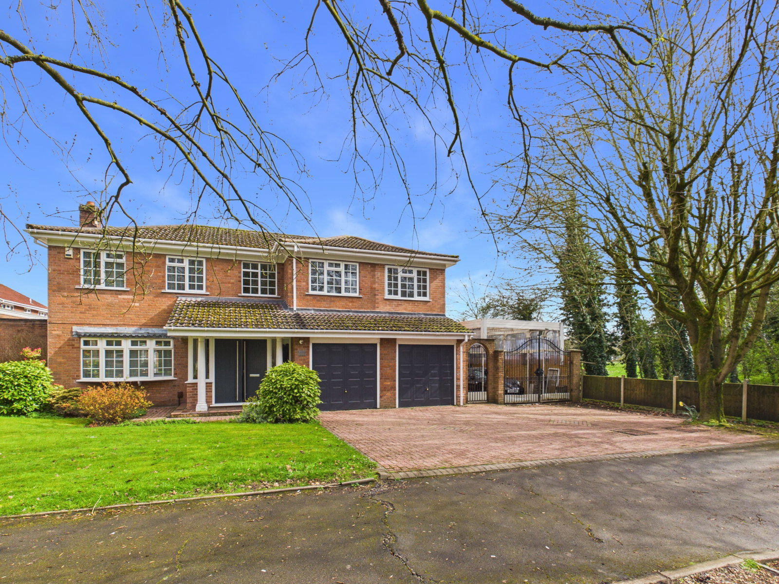 Detached House in Stoke-on-Trent