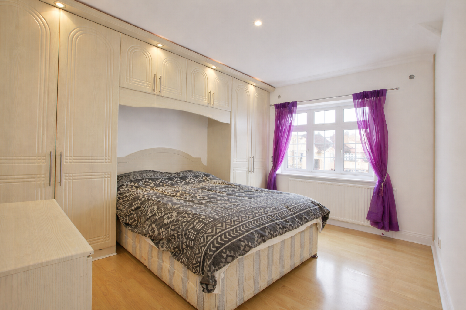 Semi Detached House in Greenford
