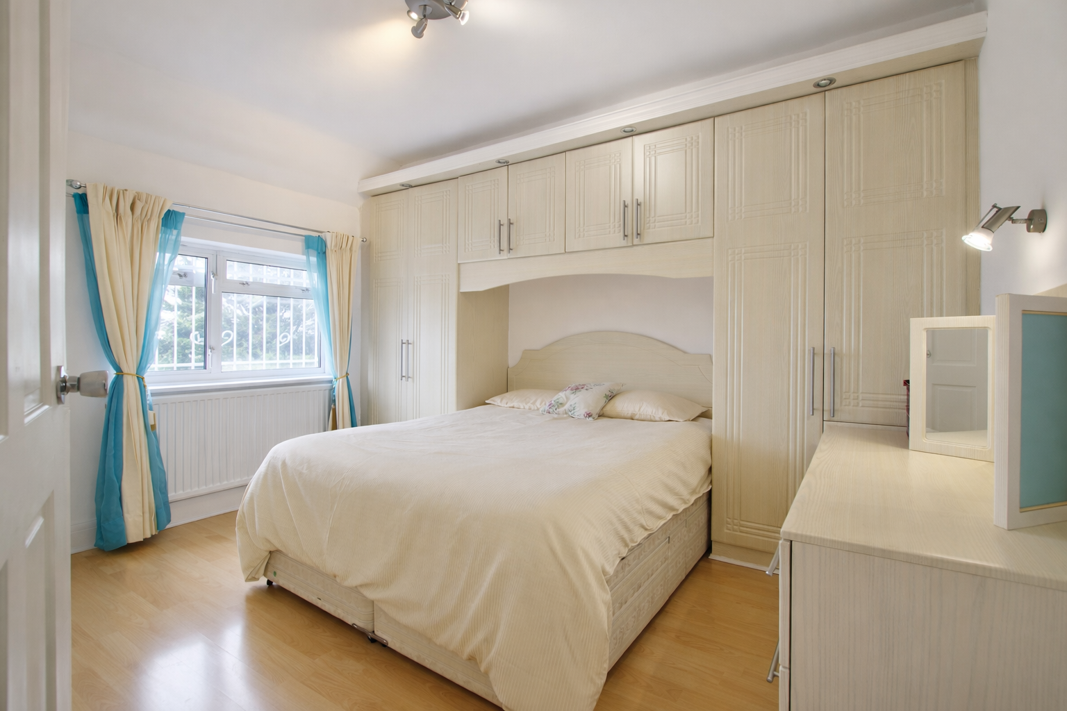 Semi Detached House in Greenford