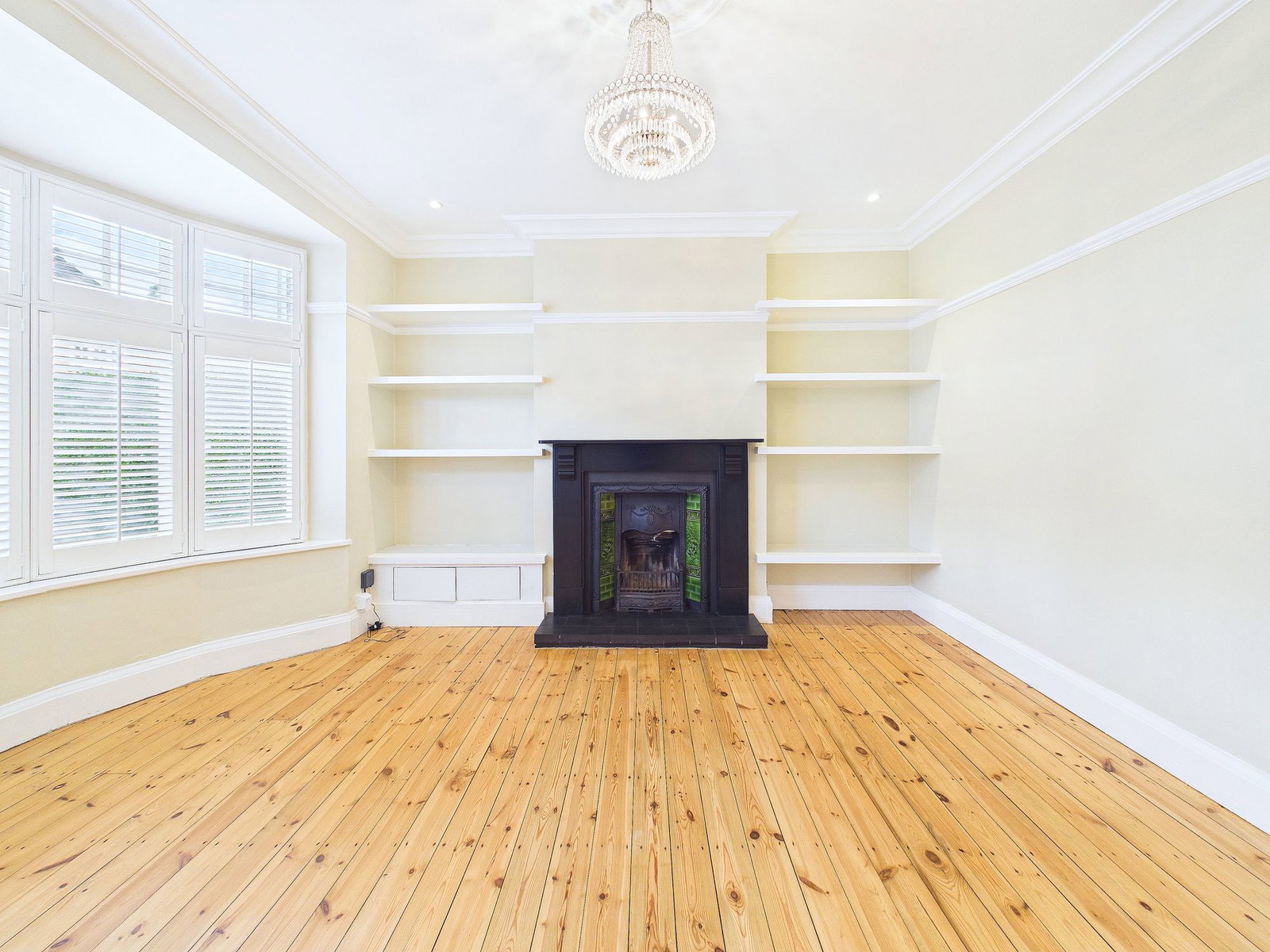 Semi Detached House in South Knighton