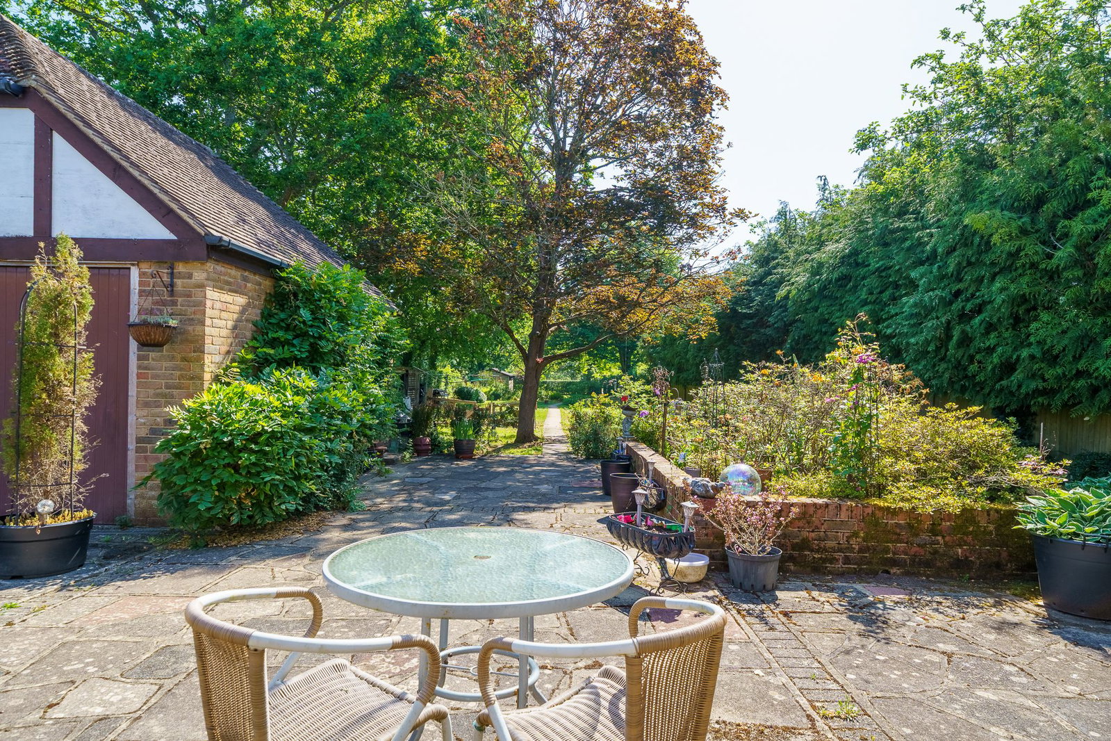 Detached House in Lingfield