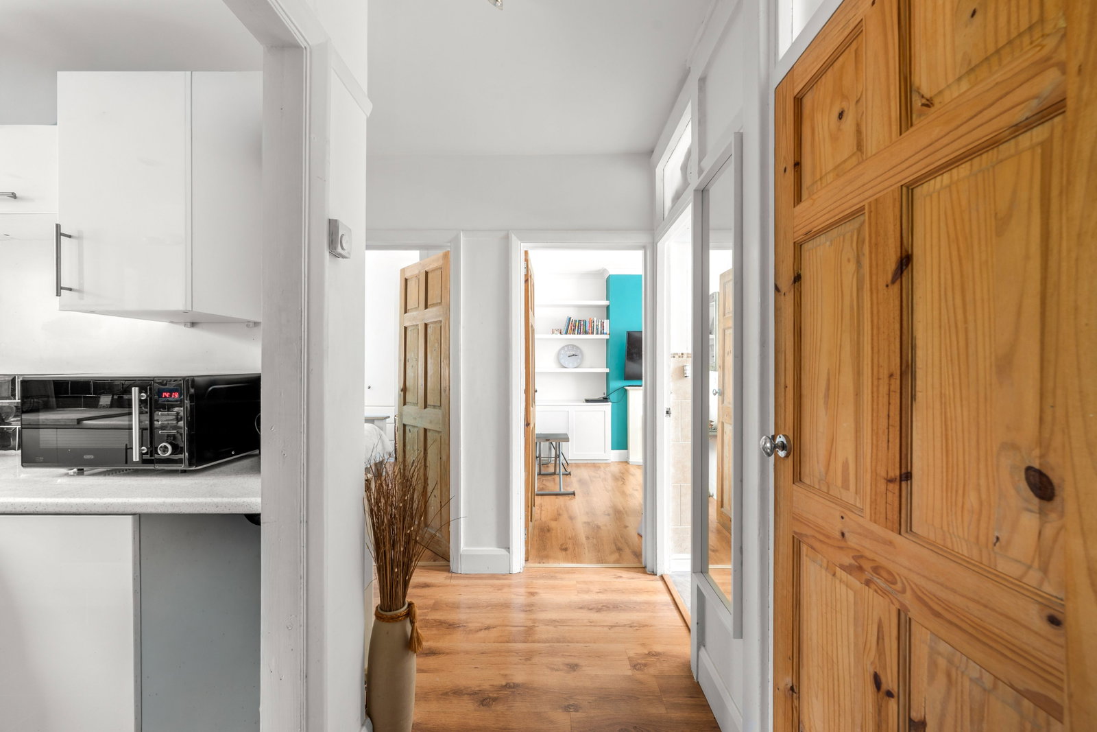 Flat for sale in Wallington, Bute Court, Wallington, SM6 8AG, 527 m²