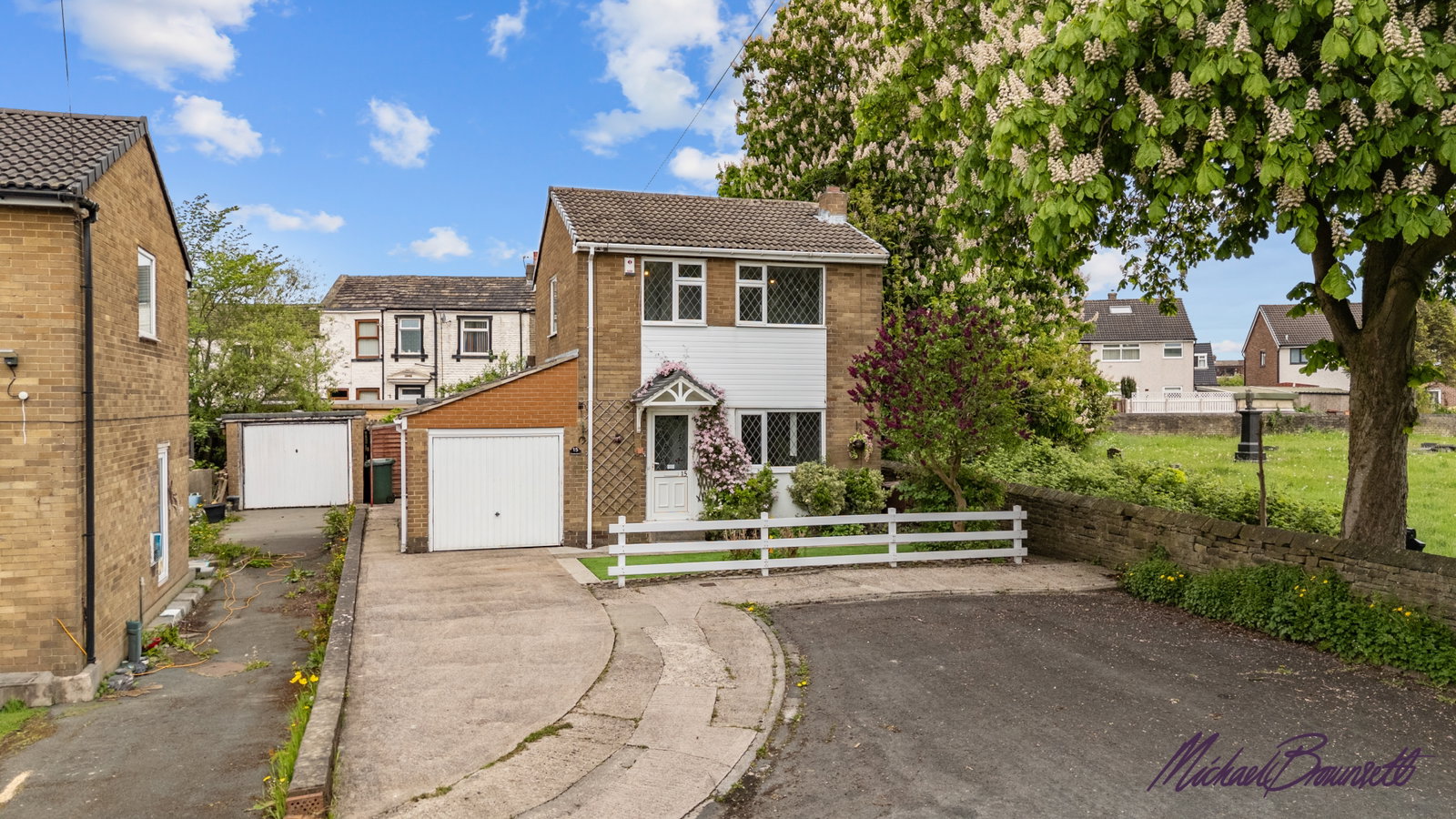 Detached House in Bradford