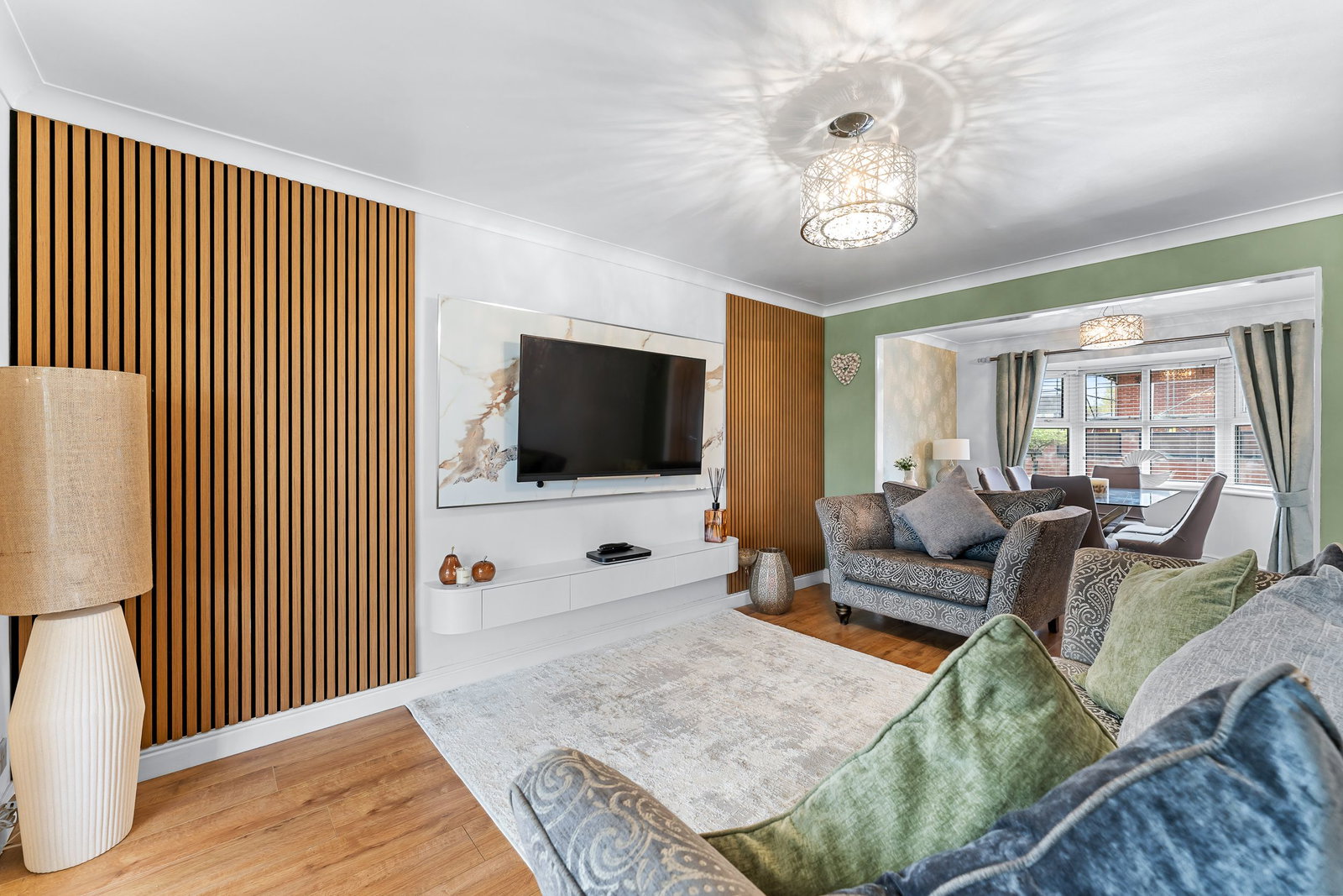 Detached House in Leigh