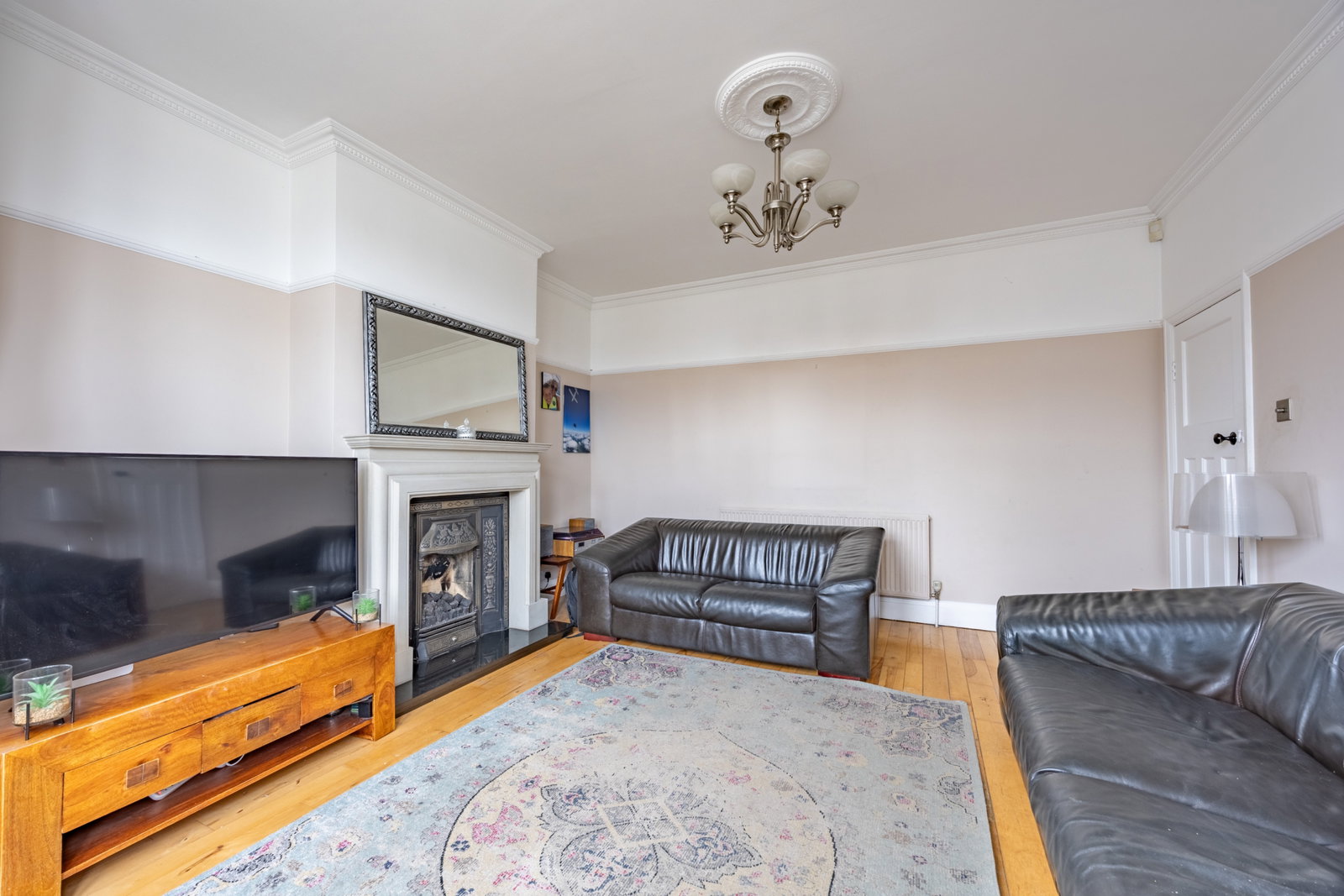 Semi Detached House for sale in Bristol, Bath Road & Annexe, Keynsham, Bristol, BS31 1TD, 2252 m²