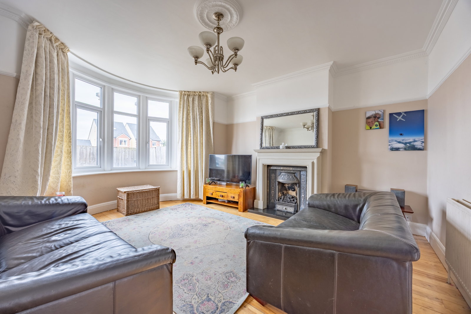 Semi Detached House for sale in Bristol, Bath Road & Annexe, Keynsham, Bristol, BS31 1TD, 2252 m²
